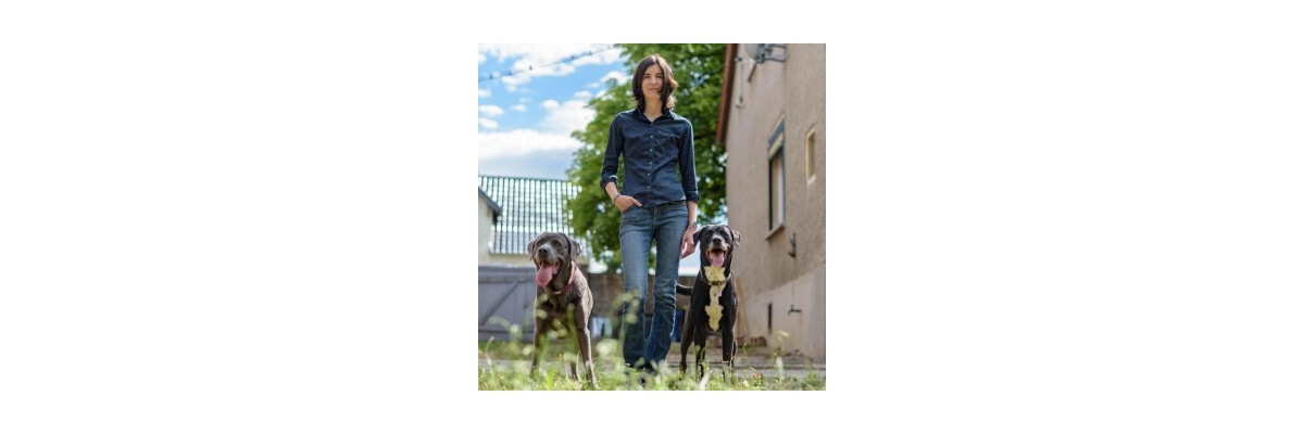 Franziska Schneider – die bekannte Hundebuch-Autorin und Bloggerin - Franziska Schneider – bekannte Hundebuch-Autorin schreibt für Snackies